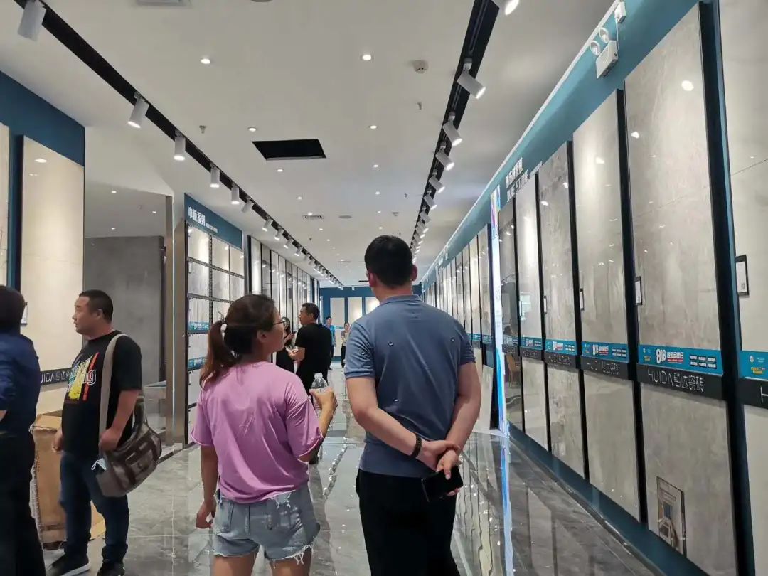 2020展厅巡礼丨郑州惠达瓷砖全新升级，解锁不一样的空间美(图6)